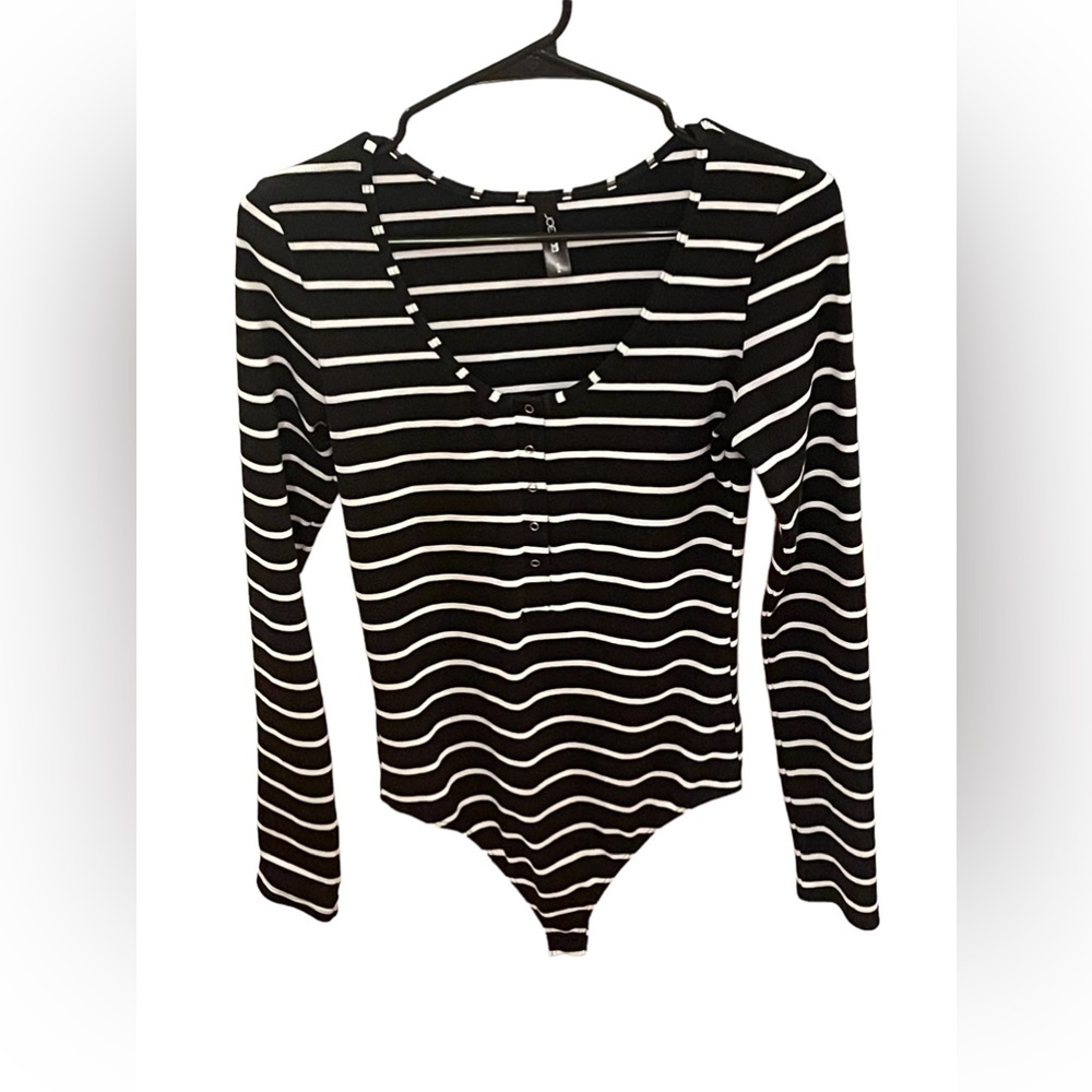 Joe's Jeans Women's Long Sleeved Henley Snap Button Bodysuit Size Medium